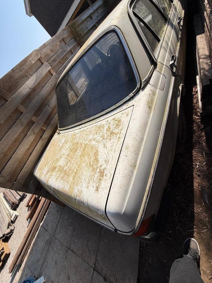 Mercedes W123 230 Naft, Auto's, Mercedes-Benz, Particulier, 200-Serie, Benzine, Stadsauto, 4 deurs, Handgeschakeld, Wit, Blauw