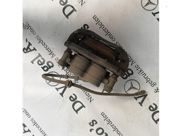 Etrier de frein (pince) avant gauche d'un Mercedes Vito, 3 mois de garantie, Utilisé, -, -
