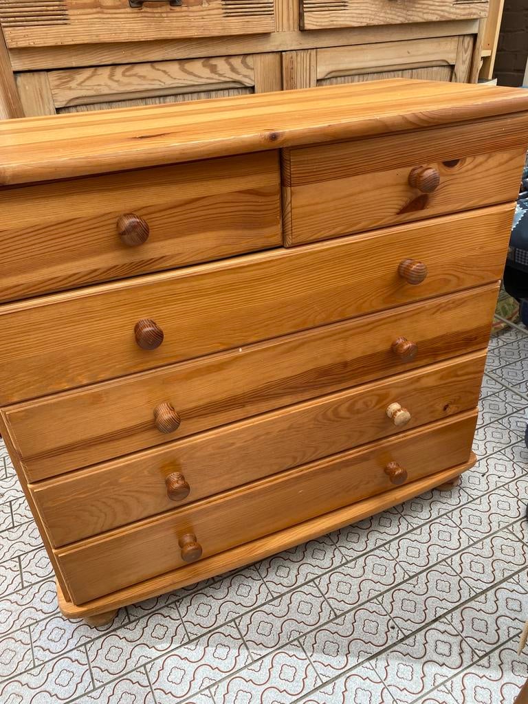 Grenen ladekast, Enlèvement, Comme neuf