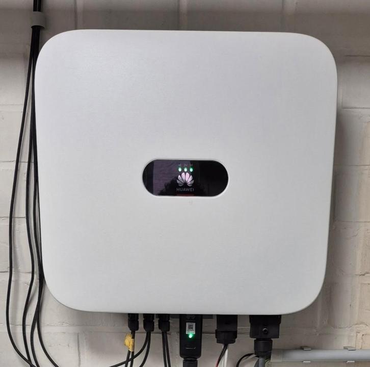 Huawei Hybride Omvormer Sun2000-5KTL-M1 3-fase, Doe-het-zelf en Bouw, Zonnepanelen en Toebehoren, Gebruikt, Overige typen, 200 wattpiek of meer