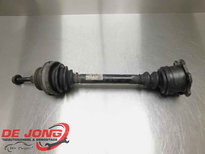 Arbre de transmission avant droit d'un Volkswagen Passat, Autos : Pièces & Accessoires, Freins & Transmission, Volkswagen, Utilisé