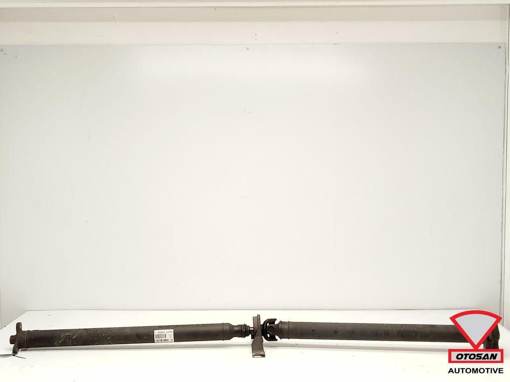 Mercedes C W204 Combi Estate Tussenas Cardanas A2045206, Mercedes-Benz AG, Mercedes-Benz, Utilisé, Mercedesstrasse 120
70372  Stuttgart, DE