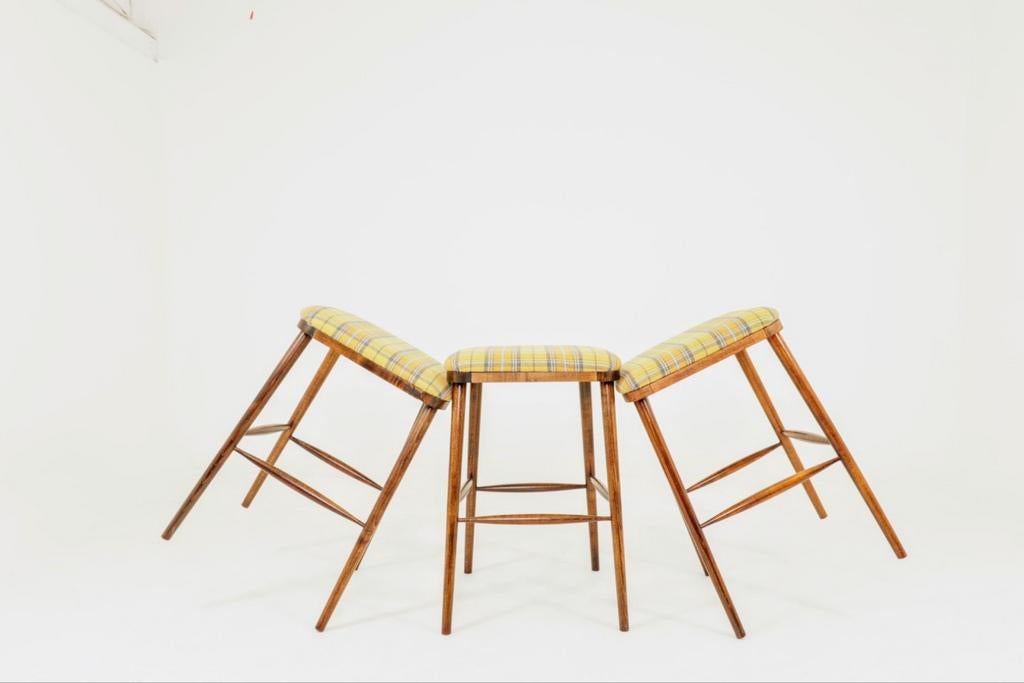 Tabourets de bar style scandinave laine et bois, Maison & Meubles, Tabourets de bar, Neuf, 60 à 90 cm, Bois, 3 tabourets, Avec repose-pieds