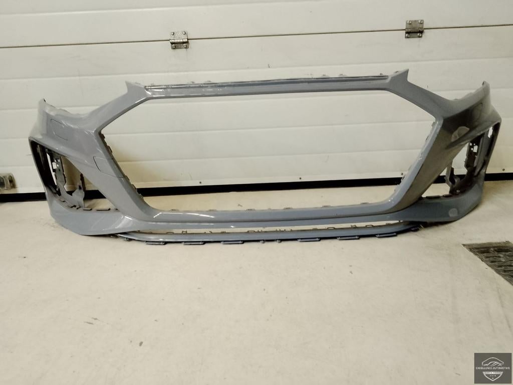 Audi RS4 8W Facelift 2019-2024 Voorbumper 6xPDC KLS Originee, Auto-onderdelen, Gebruikt, AUDI AG, Auto-Union-Strasse 1
85045  Ingolstadt, DE