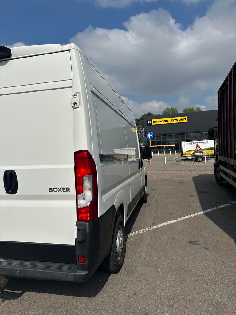 voiture. peugeot boxer