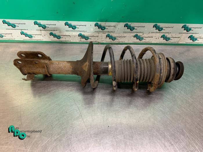 Barre amortisseur avant gauche d'un Chevrolet Matiz (Matiz 0, Autos : Pièces & Accessoires, Suspension & Châssis, Chevrolet, Utilisé