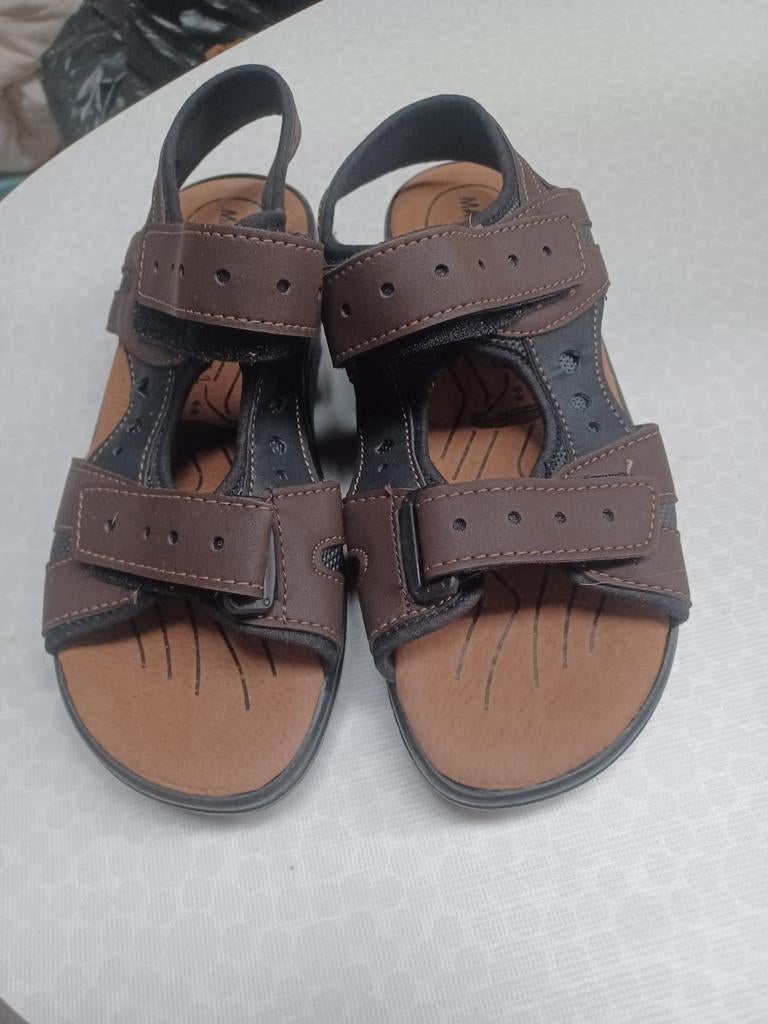 Sandalen, Ophalen, Sandalen