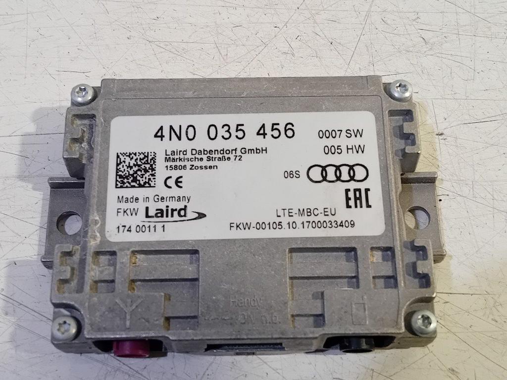 Antenne versterker Volkswagen Polo, Ophalen of Verzenden, Van der Ven Autorecycling B.V., Onderdelen@venauto.nl, Ettenseweg 76, 4706 PB Roosendaal, The Netherlands