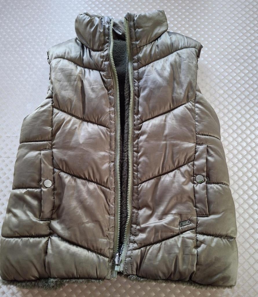 bodywarmer en jassen maat 98 en 104, Kinderen en Baby's, Kinderkleding | Maat 104, Ophalen, Jas