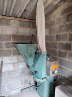 Broyeur à marteaux pour céréales, etc., Enlèvement