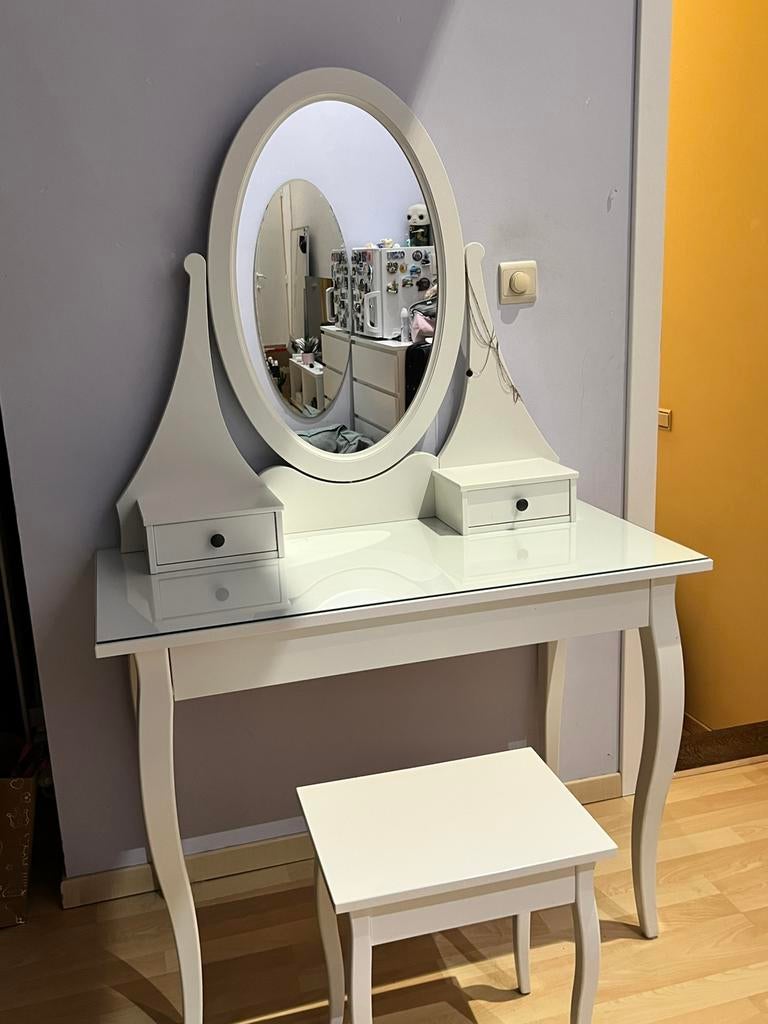 Coiffeuse + tabouret, Ophalen, Zo goed als nieuw