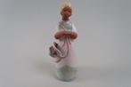 Statuette fille au chapeau en céramique Jie Gantofta Sweden, Antiquités & Art, Antiquités | Céramique & Poterie, Enlèvement ou Envoi