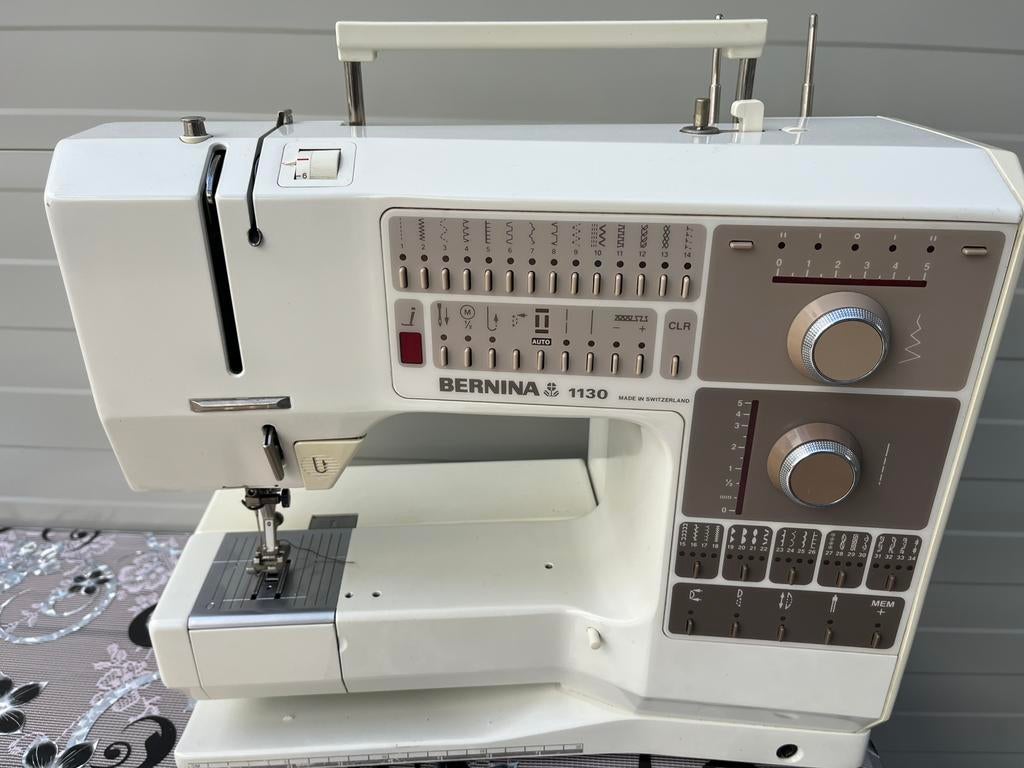 Bernina 1130 Computer Gestuurde Naaimachine, Ophalen of Verzenden, Zo goed als nieuw, Naaimachine, Bernina