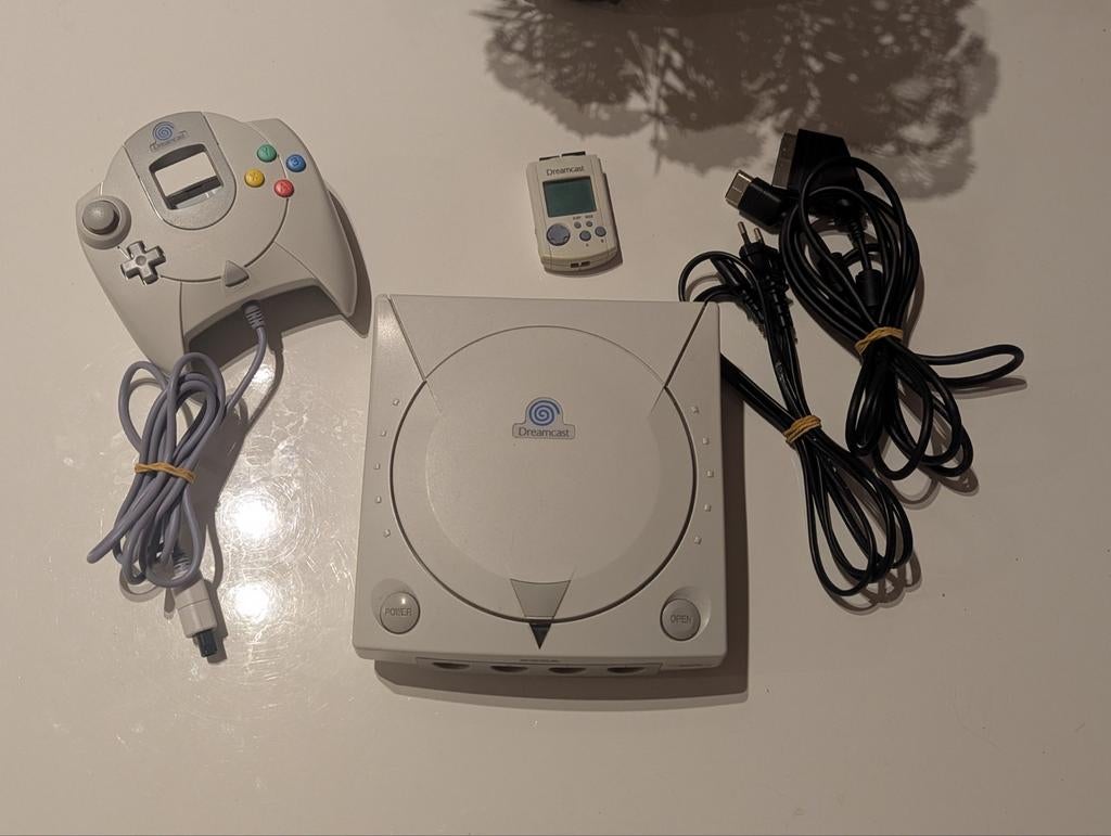 Sega Dreamcast + manette + VMU, Enlèvement ou Envoi