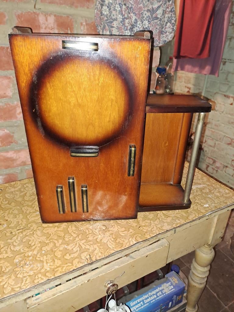 Kleine kledingkast, Ophalen