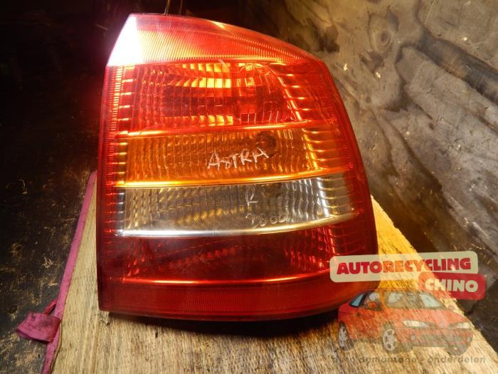 Achterlicht rechts van een Opel Astra, Gebruikt, -, -, Opel