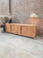 Buffet en teck LIVRAISON GRATUITE, Maison & Meubles, Teck, 200 cm ou plus, Avec tablette(s), Comme neuf