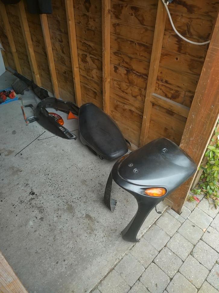 Kymco dj onderdelen, Fietsen en Brommers, Brommeronderdelen | Scooters, Zo goed als nieuw, Kymco, Frame, Ophalen of Verzenden