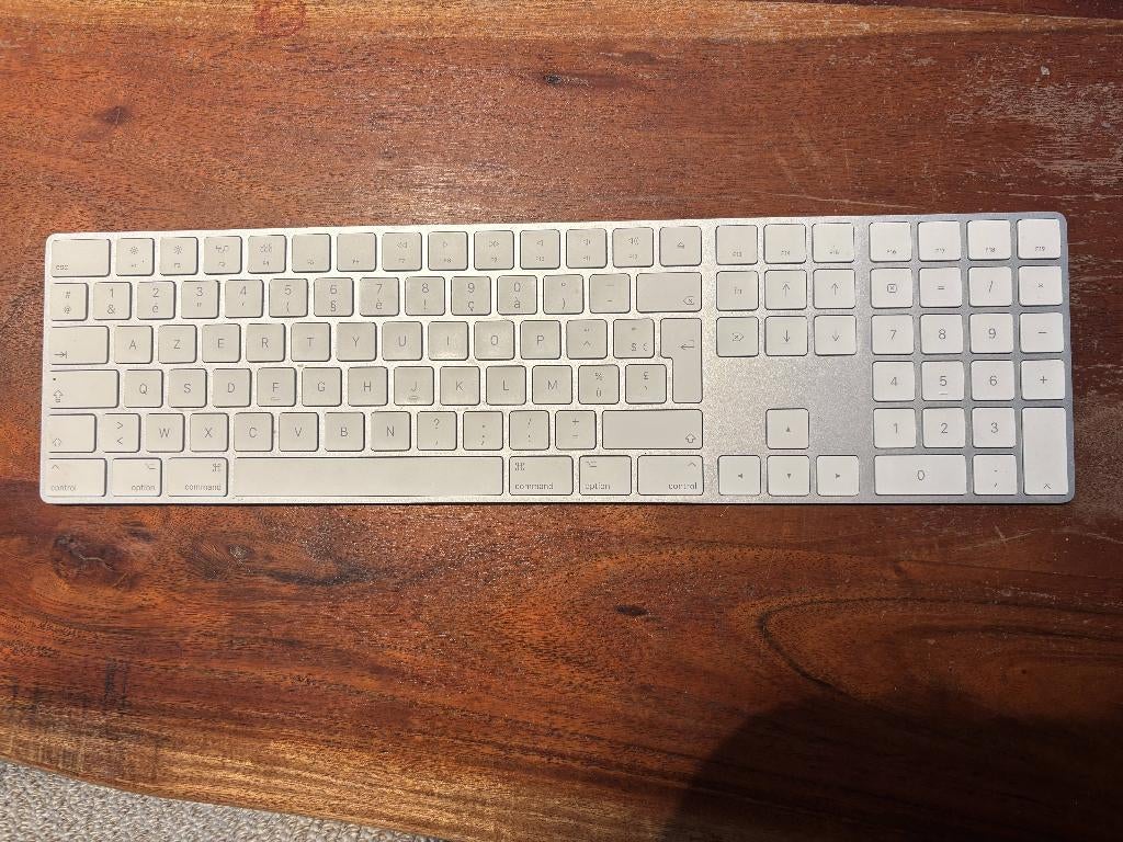 Apple Magic Keyboard, Azerty, Comme neuf, Enlèvement, Apple