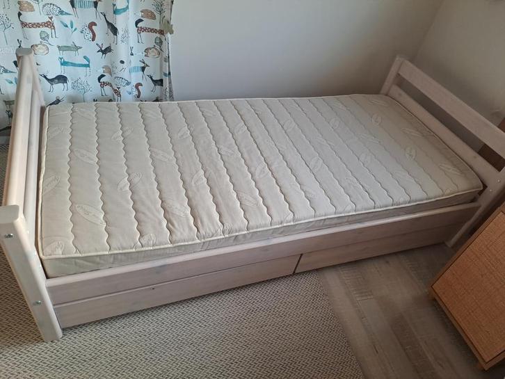 Lit Flexa 90x200 Matelas Greensleep Latex, Enfants & Bébés, Chambre d'enfant | Lits, Utilisé, 180 cm ou plus, 85 à 100 cm, Sommier à lattes
