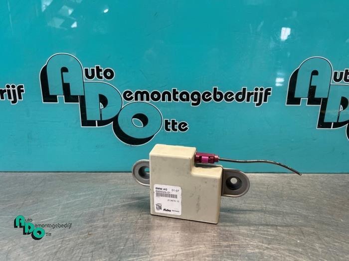 Antenne Versterker van een BMW 5-Serie (5-Serie 02-), Auto-onderdelen, Elektronica en Kabels, BMW, Gebruikt, 3 maanden garantie