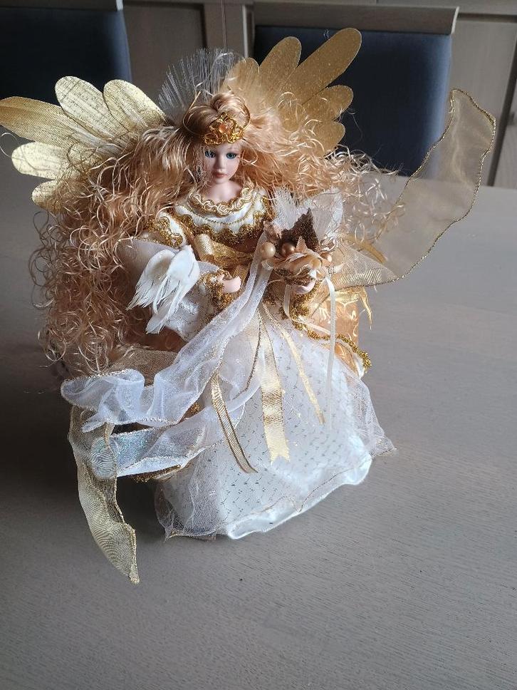 Pop porselein engel op voet met verlichting, Collections, Poupées, Poupée, Envoi