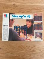 Vintage Vier op een rij, Een of twee spelers, Ophalen of Verzenden, Zo goed als nieuw, MB spelen