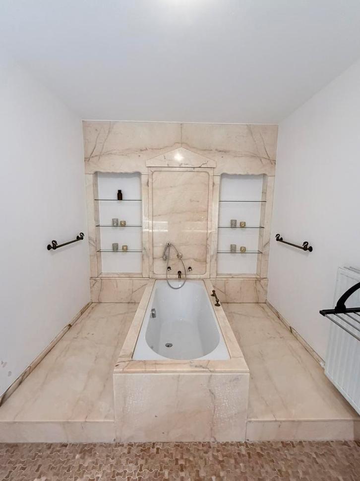 Marmeren badkamer, Huis en Inrichting, Badkamer | Complete badkamers, Gebruikt, Met bad, Ophalen