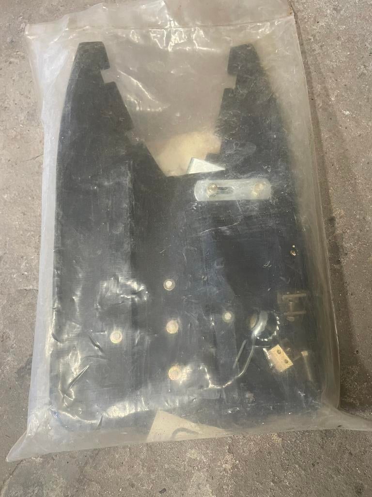 Opel rekord-E / monza / senator spatlappen mudflaps, Enlèvement