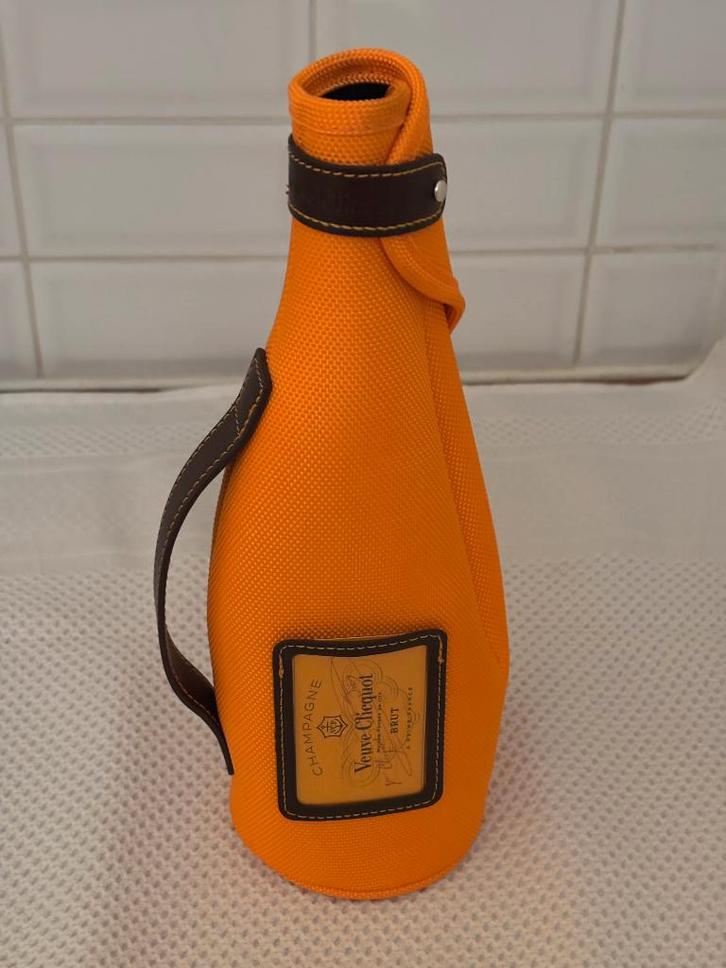 Etui original isotherme Veuve Cliquot - pour bouteille 75cl, Maison & Meubles, Accessoires pour la Maison | Bougeoirs & Bougies