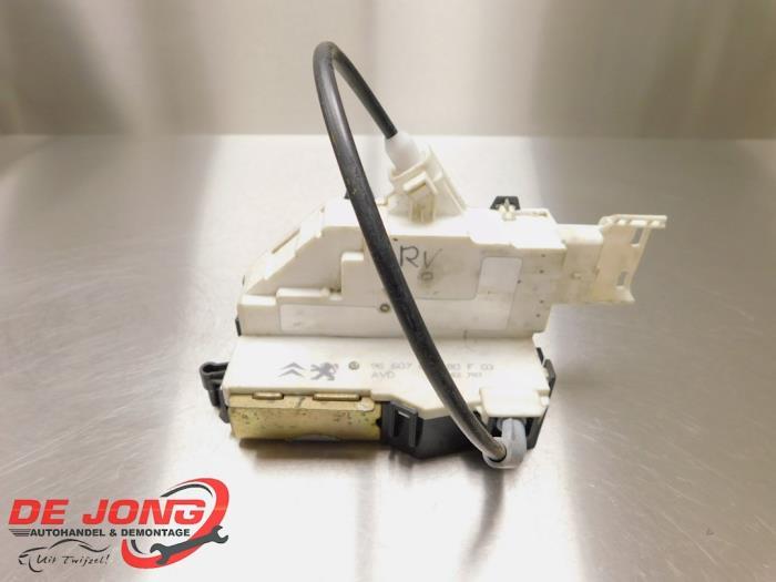 Serrure portière mécanique 2portes droite d'un Citroen C4, Autos : Pièces & Accessoires, -, 3 mois de garantie, Utilisé, -