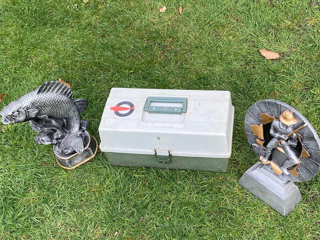 Vis bekers en kistje, Watersport en Boten, Hengelsport | Zeevissen, Ophalen, Zo goed als nieuw