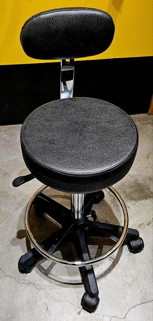 TABOURET PROFESSIONNEL NEUF DE COIFFURE, Articles professionnels, Articles professionnels Autre, Enlèvement