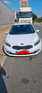 Kia Cee'd, Auto's, Voorwielaandrijving, Stof, Wit, Handgeschakeld