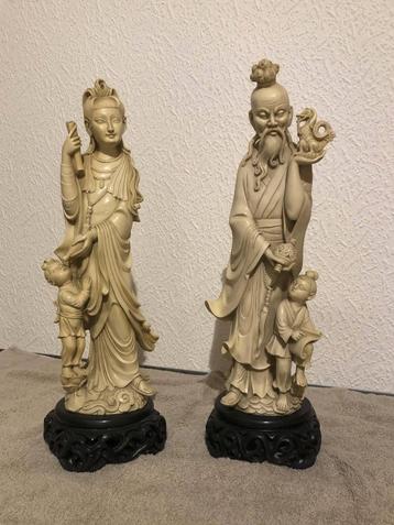 2 beelden - Chinees koppel beschikbaar voor biedingen