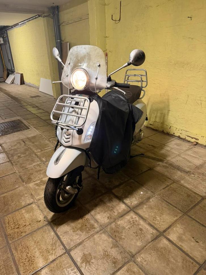 Vespa primavera 125, Motoren, Motoren | Piaggio, Particulier, Overig, 1 cilinder, Minimaal motorrijbewijs A1, ABS, LED Verlichting