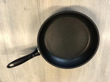 sauteerpan braadpan  pan koekenpan   beschikbaar voor biedingen