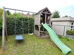 Houten speelhuis met schommels en glijbaan, Kinderen en Baby's, Speelgoed | Buiten | Speeltoestellen, Ophalen, Gebruikt, Glijbaan