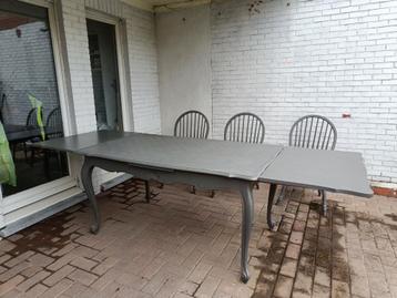gratis tafel voor overdekte ruimte, jeugdbeweging... beschikbaar voor biedingen