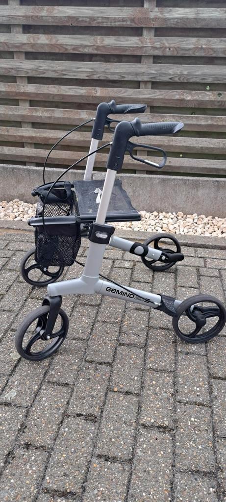 Rollator Gemino 20s(nieuwprijs 285€), Diversen, Rollators, Zo goed als nieuw, Lichtgewicht, Opvouwbaar, Ophalen of Verzenden