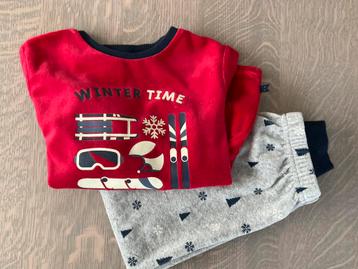 Prachtige winterpyjama maat 110 Okaïdi beschikbaar voor biedingen