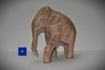 Houten olifant sculpture, Verzamelen, Beelden en Beeldjes, Ophalen of Verzenden, Zo goed als nieuw, Dier