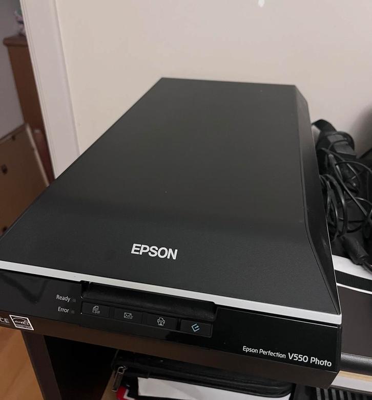 Scanner Epson Perfection V550 Photo, Informatique & Logiciels, Scanners, Comme neuf, Scanner à plat, MacOS, Windows, Linux, Enlèvement