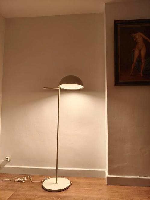 Frandsen - Bolia - Aluna staanlamp, Huis en Inrichting, Lampen | Vloerlampen, Zo goed als nieuw, Ophalen of Verzenden
