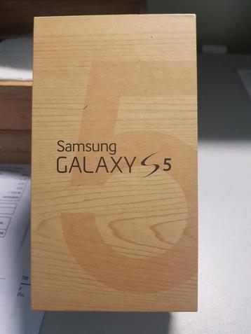 GSM Galaxy S5 disponible aux enchères