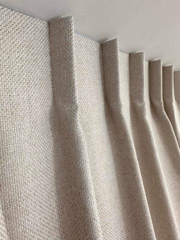 NIEUW luxe beige gordijnen meerdere paren 6m breed beschikbaar voor biedingen