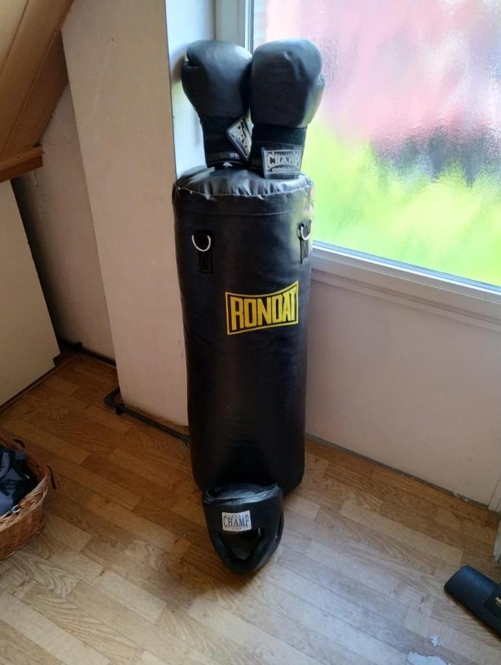 Rondat bokszak, champion 12oz bokshandschoenen en hoofdbesch, Sport en Fitness, Boksen, Gebruikt, Boksbal, Ophalen