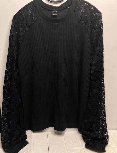 Pull femme noir manches dentelle - petit/taille 38, Vêtements | Femmes, Pulls & Gilets, Neuf, Taille 38/40 (M), Noir, Enlèvement ou Envoi