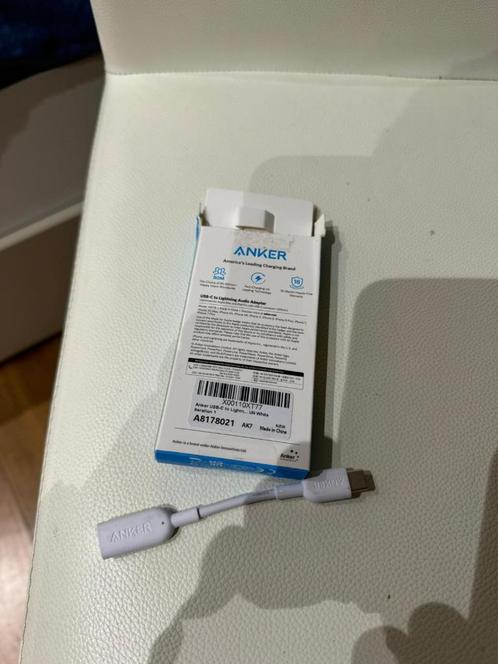 "Anker USB-C naar Lightning-audioadapter - geluid van hoge k, Telecommunicatie, Mobiele telefoons | Telefoon-opladers, Zo goed als nieuw