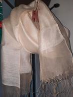 Beige sjaal van 100% zijde, Kleding | Dames, Mutsen, Sjaals en Handschoenen, Ophalen of Verzenden, Zo goed als nieuw